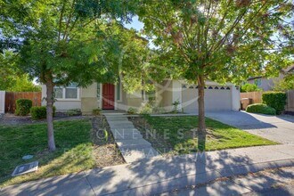 2874 Southcreek Dr in Lincoln, CA - Building Photo - Building Photo
