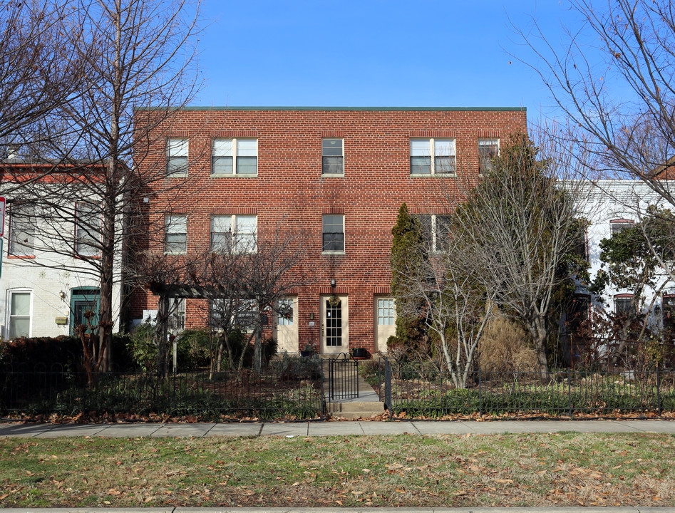 1412 S Carolina Ave SE in Washington, DC - Building Photo