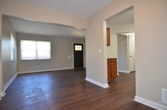 3569 Locust Ln in Cincinnati, OH - Building Photo - Building Photo