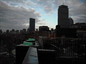386 Commonwealth Ave, Unit 4 in Boston, MA - Foto de edificio - Building Photo