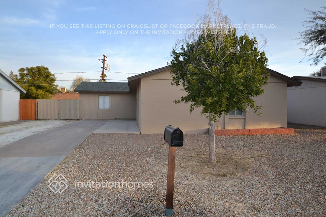 2338 W Hartford Ave in Phoenix, AZ - Building Photo