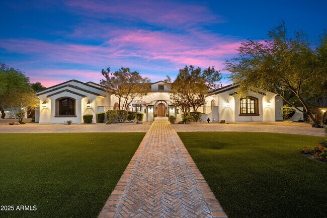 property at 8515 E Sutton Dr