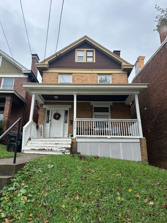 2364 Fairview Ave in Cincinnati, OH - Building Photo