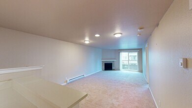 718 Kirkland Cir in Kirkland, WA - Foto de edificio - Building Photo