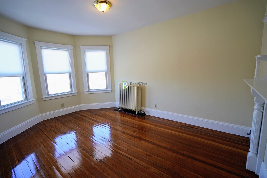 665 Columbia Rd in Boston, MA - Building Photo
