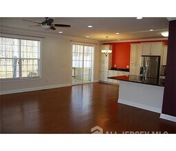 204 Downey Ln in Monmouth Junction, NJ - Building Photo - Building Photo