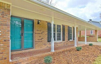 4710 Navaho Cir in College Park, GA - Building Photo - Building Photo
