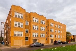 1860 S Komensky Ave Chicago, IL 60623 in Chicago, IL - Building Photo - Building Photo