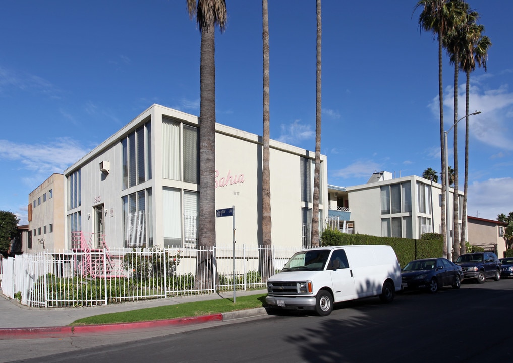 Bahia Apartments in Los Angeles, CA - Building Photo