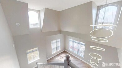 6403 Fernandez Ct in Sayreville, NJ - Building Photo - Building Photo