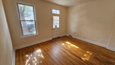 56 E Baltimore St in Hagerstown, MD - Foto de edificio - Building Photo
