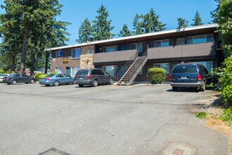 Southwynd Park Apartments in Federal Way, WA - Building Photo - Building Photo