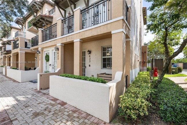 433 SW 147th Ave in Pembroke Pines, FL - Building Photo - Building Photo