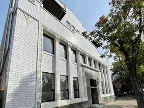 1724 W Greenleaf Ave, Unit 202 in Chicago, IL - Building Photo - Building Photo