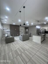 13104 Red Cove in El Paso, TX - Foto de edificio - Building Photo