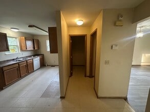 415 W Myrtle Ave in Youngstown, OH - Building Photo - Building Photo