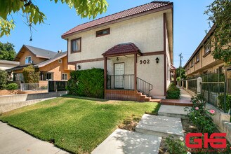 902 N Garfield Ave in Alhambra, CA - Building Photo - Building Photo