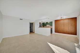 776 116th Ave N, Unit Apt 1105 in St. Petersburg, FL - Building Photo - Building Photo