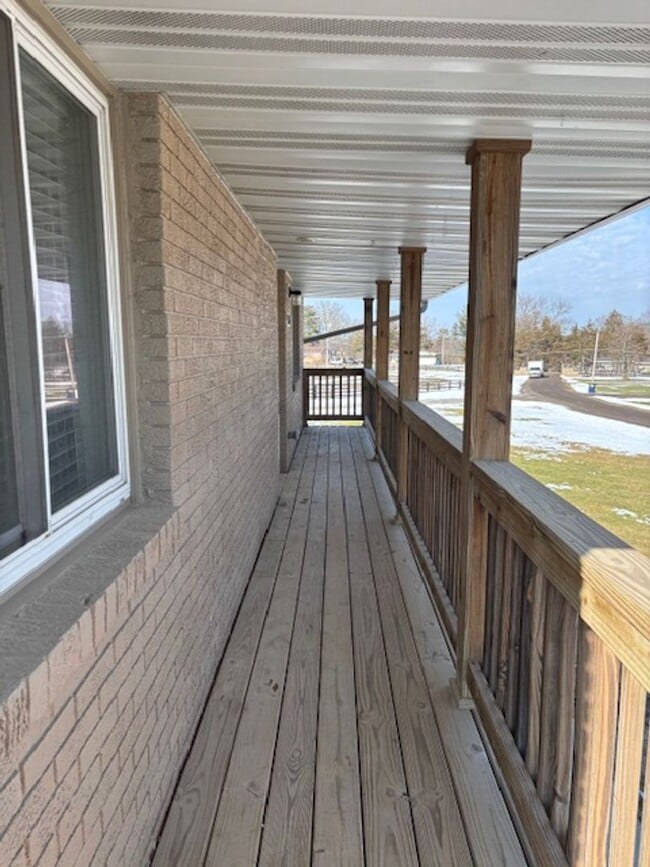 9359 Valley View Dr in Fenton, MI - Building Photo - Building Photo