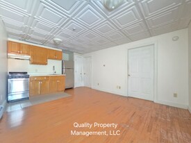 128 Hammond St, Unit 13 in Bangor, ME - Building Photo