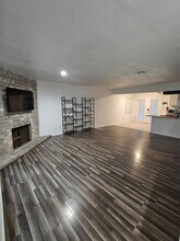 1011 Hamblen Rd in Houston, TX - Building Photo - Building Photo