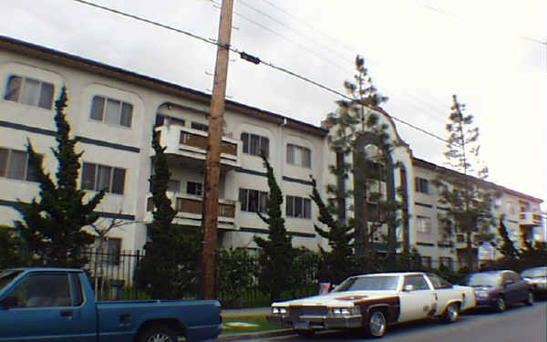 4020 Marathon St in Los Angeles, CA - Foto de edificio - Building Photo