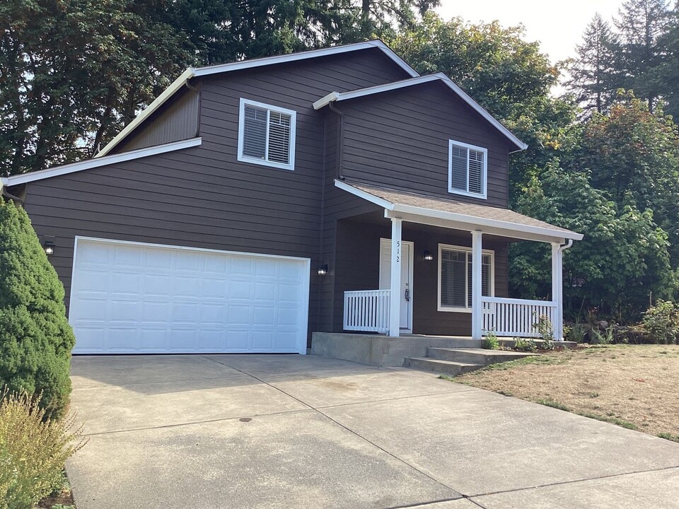 512 NW Mitchell Ct in Camas, WA - Building Photo