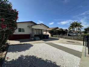 4064 E 60th St in Huntington Park, CA - Foto de edificio - Building Photo