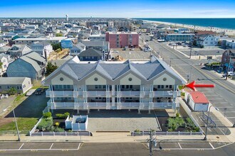 18 Sheridan Ave, Unit 3 in Seaside Heights, NJ - Foto de edificio - Building Photo