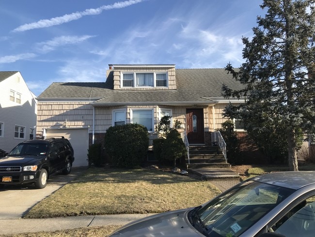 81 Waterford Rd, Unit Lower, Unit Lower