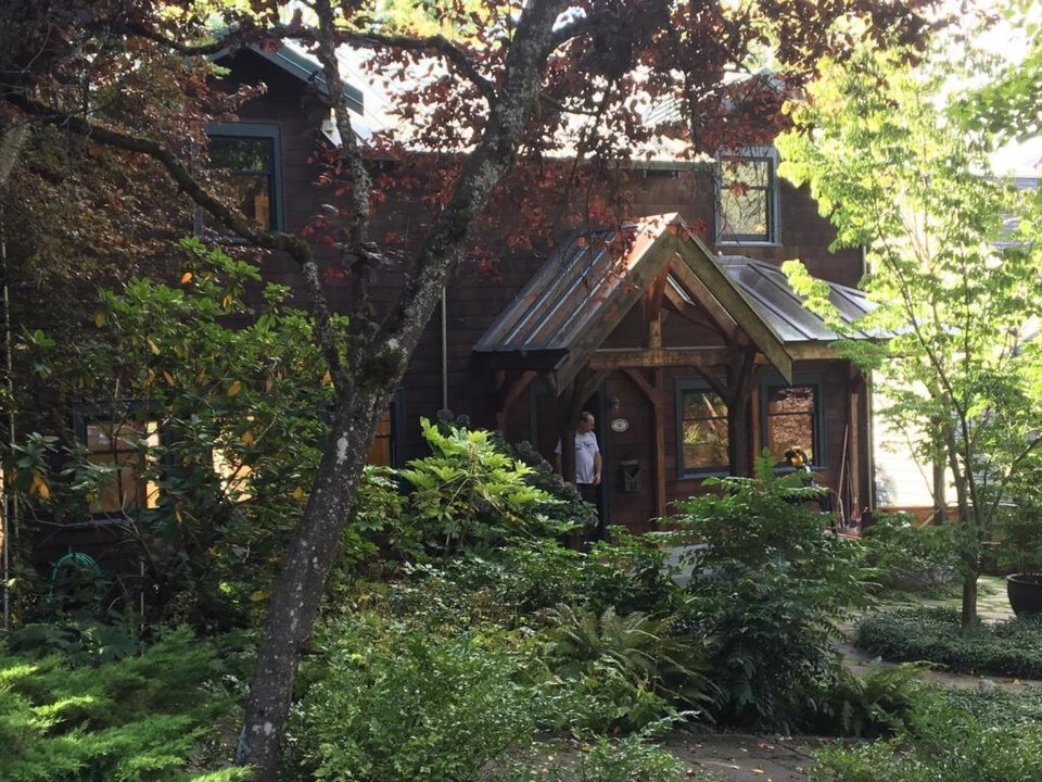 311 33rd Ave E in Seattle, WA - Building Photo