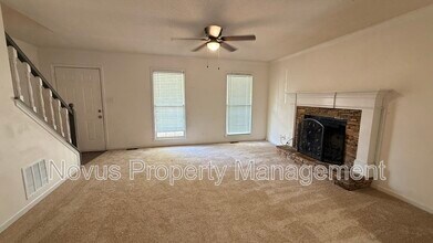 23 Thomas Crossing Dr in Newnan, GA - Building Photo - Building Photo