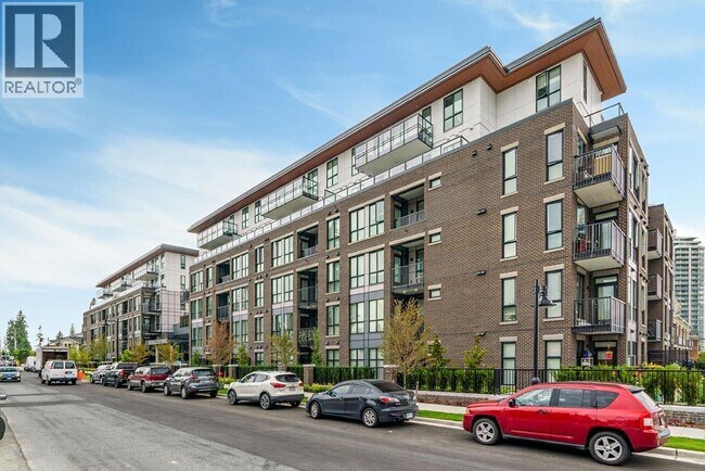 750 Dogwood St in Coquitlam, BC - Building Photo - Building Photo