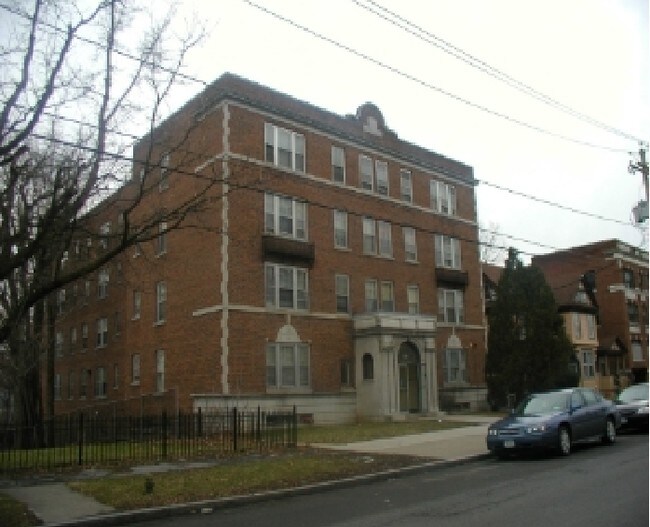 Roxy in Syracuse, NY - Foto de edificio - Building Photo