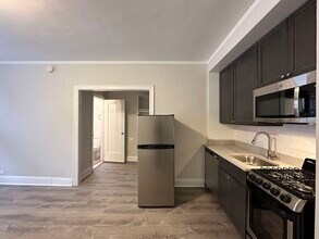 3335 W Diversey Ave in Chicago, IL - Building Photo - Building Photo
