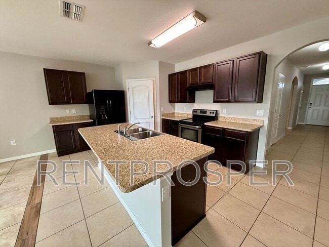 4222 Roberta Dr in Winter Haven, FL - Foto de edificio - Building Photo