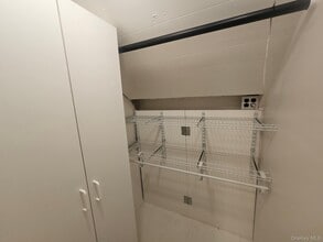 804 Hampshire Rd in Bay Shore, NY - Building Photo - Building Photo