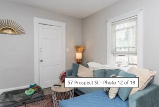 57 Prospect St, Unit 57 Prospect St Apt. B in Watertown, MA - Foto de edificio - Building Photo