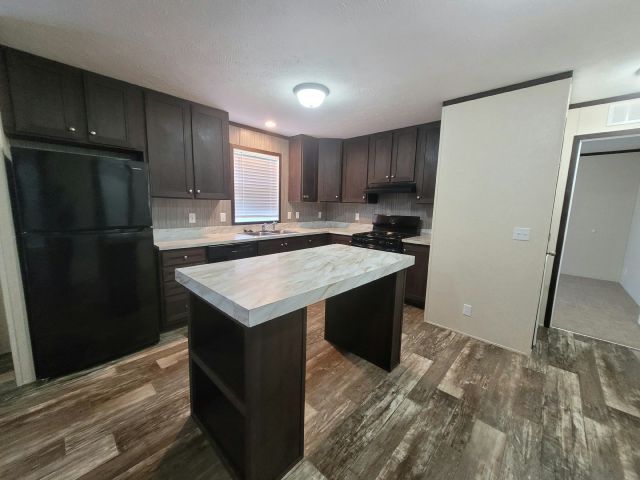 705 Romeo Dr in Lakeville, MN - Building Photo
