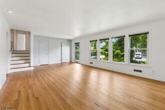 98 Alexander Ave in Montclair, NJ - Building Photo - Building Photo