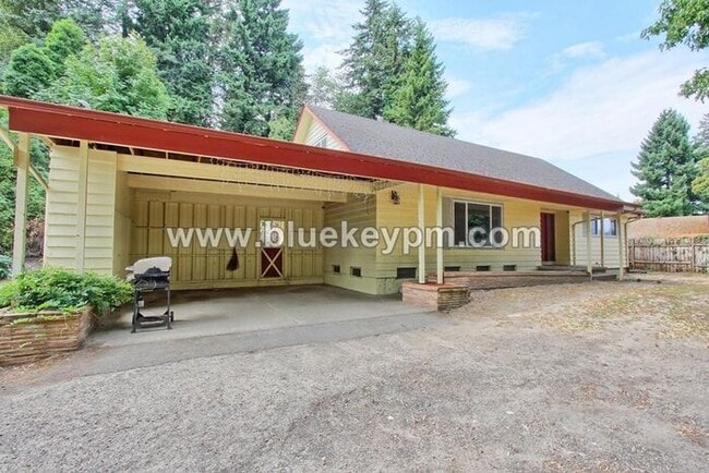 property at 13258 Clackamas River Dr