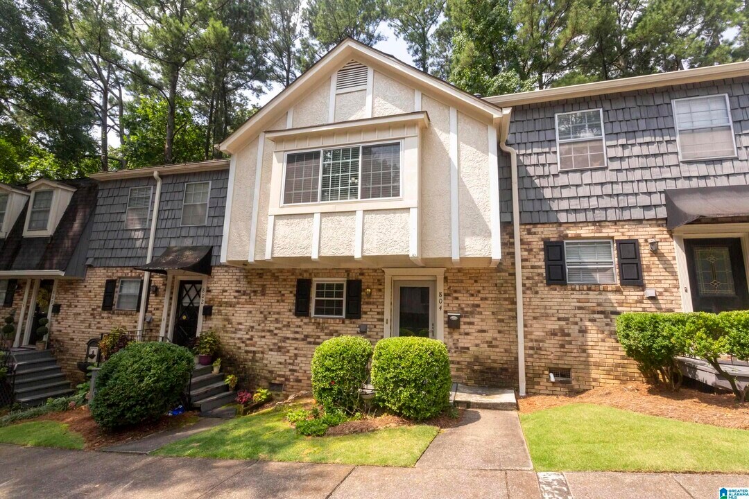 804 Vestavia Villa Ct in Vestavia Hills, AL - Building Photo