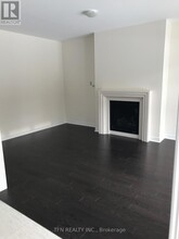 14 Peony St in Brampton, ON - Building Photo - Building Photo