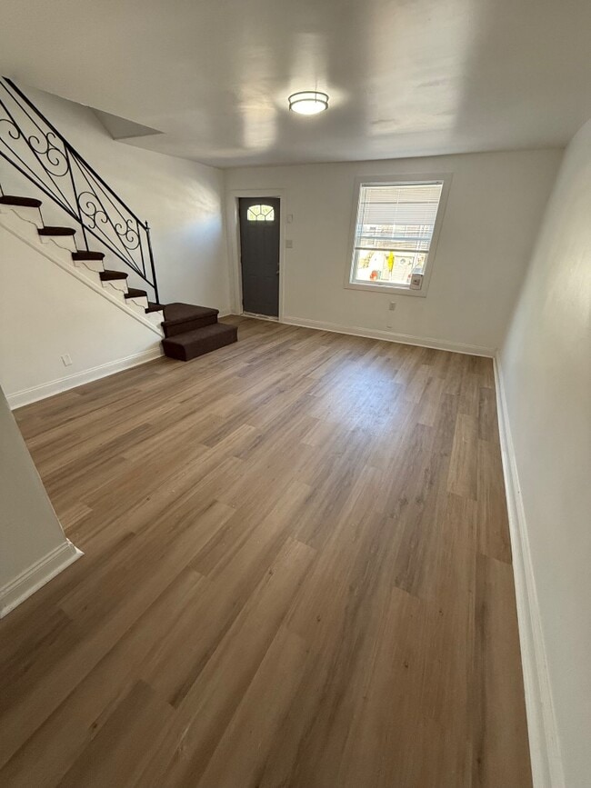 1070 S Merrimac Rd in Camden, NJ - Building Photo - Building Photo