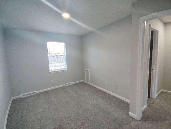 property at 7 Duiguid Dr