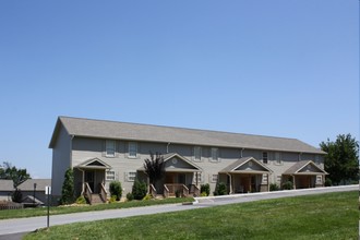 Boones Creek Village Townhomes in Jonesborough, TN - Foto de edificio - Building Photo