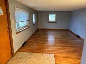 3845 Round Bottom Rd in Cincinnati, OH - Building Photo - Building Photo