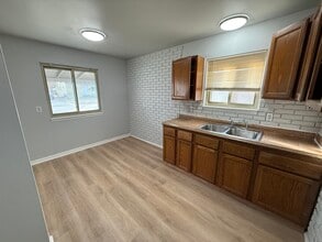 14219 Hobart Ave in Warren, MI - Building Photo - Building Photo