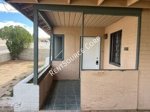808 Arville Ave in Barstow, CA - Building Photo - Building Photo