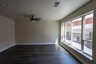 222 S Main St, Unit 204 in Broken Arrow, OK - Building Photo - Building Photo